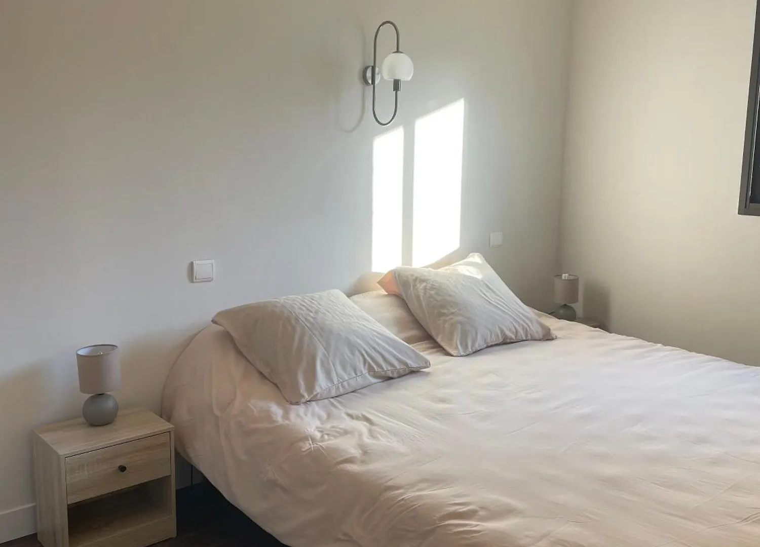 Appartement Superbe T2 Avec Box Garage Proche Velodrome Et Prado à Marseille 0*,  France