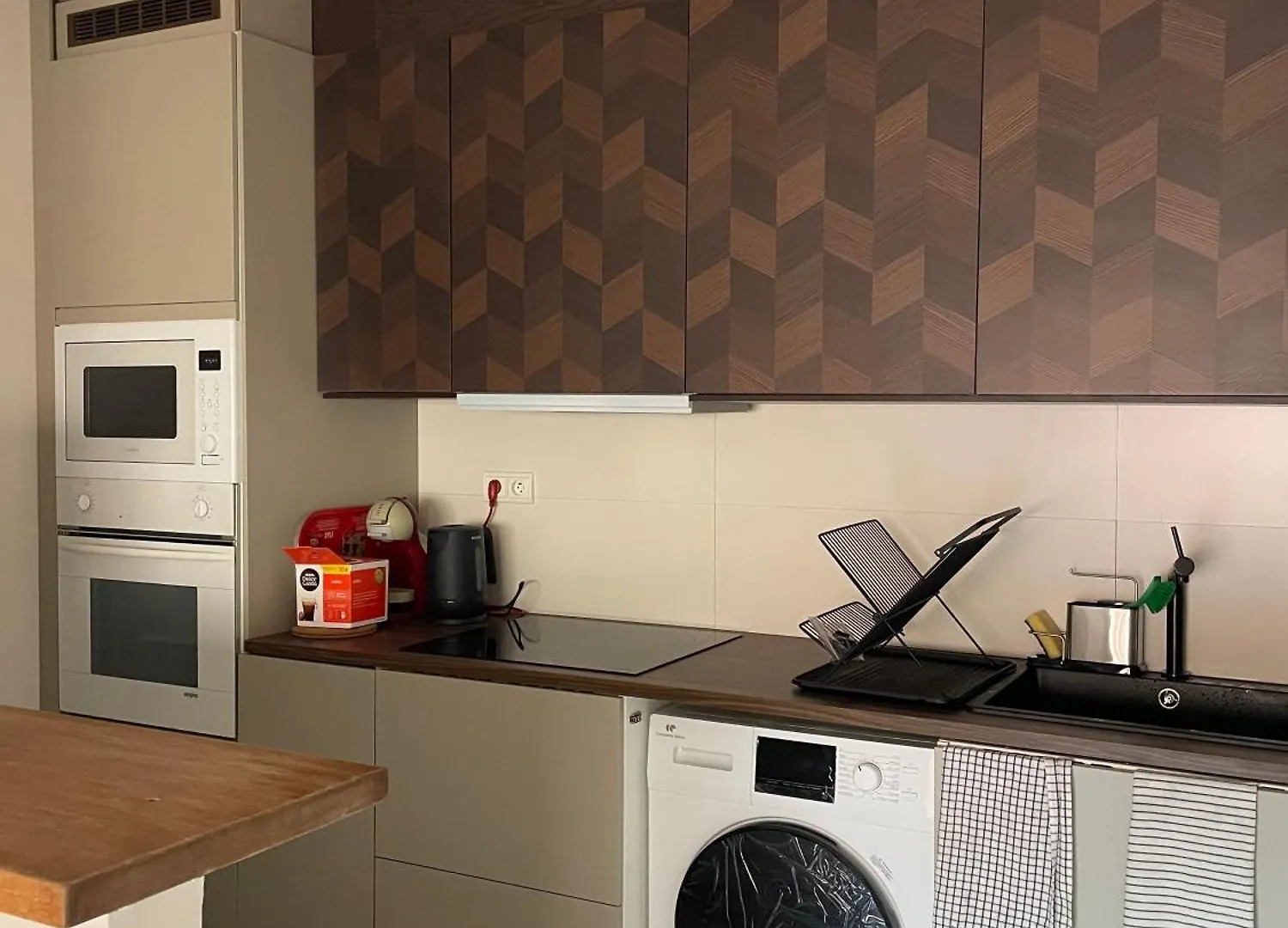 Appartement Superbe T2 Avec Box Garage Proche Velodrome Et Prado à Marseille